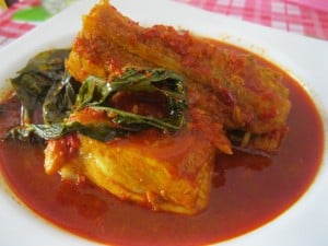 Cara Membuat Tumis Ikan Pari Asam Pedas