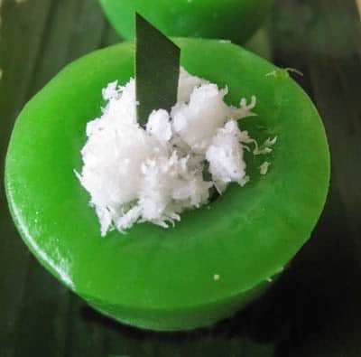 Cara Membuat Kue Lumpang Pandan Empuk dan Kenyal
