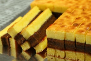 Cara Membuat Kue Lapis Jagung Empuk dan Enak