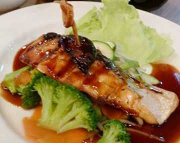 Cara Membuat Ikan Salmon Saus Tiram Spesial