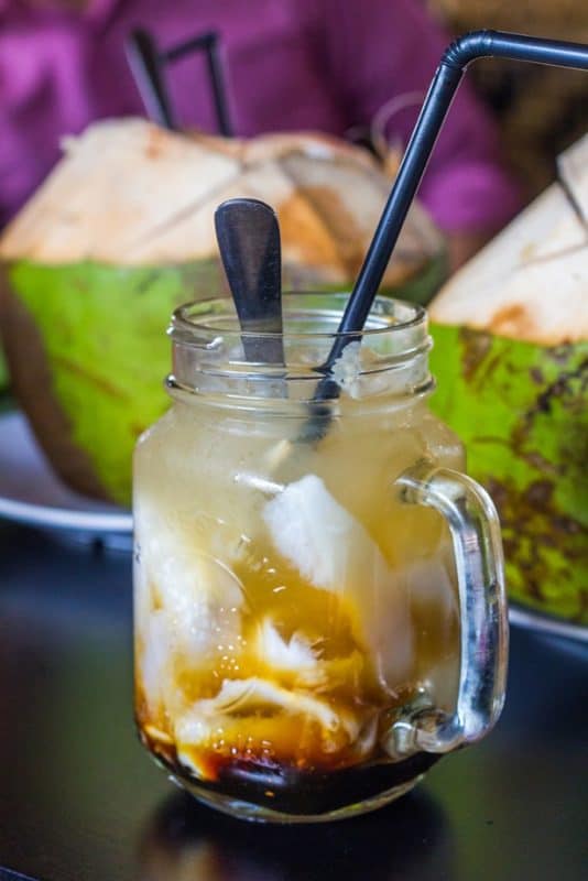 Resep Membuat Es Kelapa Manis dan Segar
