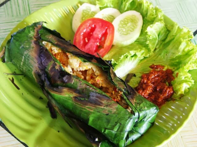 Resep Cara Membuat Nasi Bakar Ayam Enak Dan Sederhana