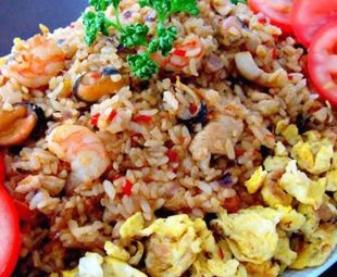 Resep Nasi Goreng Pedas: Nikmati Sensasi Pedas yang Menggoda Lidah