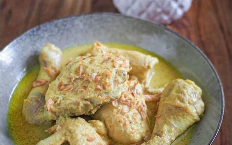 Resep Opor Ayam Kuning Sederhana