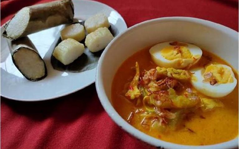 Resep Lontong Opor Ayam Suwir