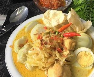 Cara Memasak Lontong Opor Ayam