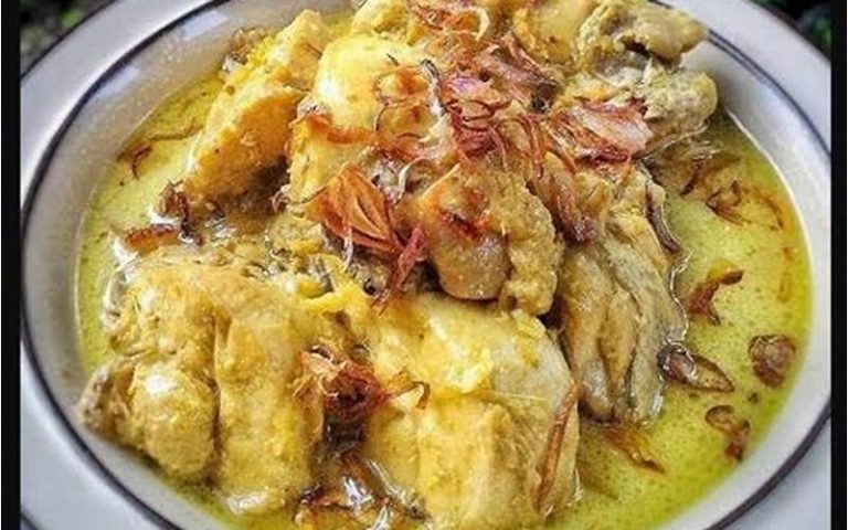 Resep Opor Ayam Merah Empuk