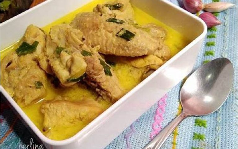 Resep Opor Ayam Kentang