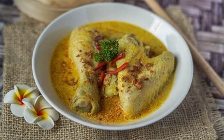 Resep Opor Ayam Telur