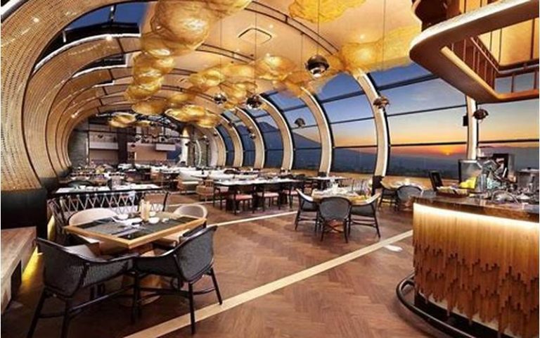 Skydome Lounge and Bar: Tempat Seru Dengan Pemandangan Menakjubkan