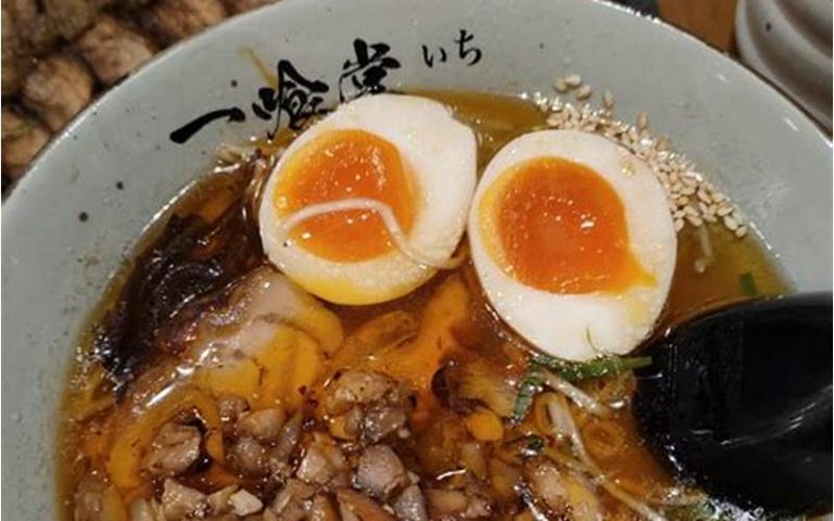 Menu Bakmi Gajah Mada: Menyajikan Kelezatan yang Menggoda Selera