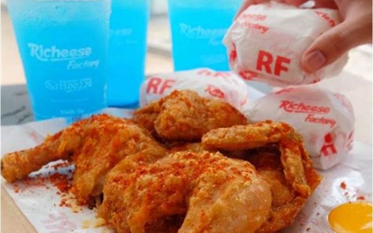 Harga Richeese Flying Chicken: Kenyamanan dan Kenikmatan dalam Satu Gigitan