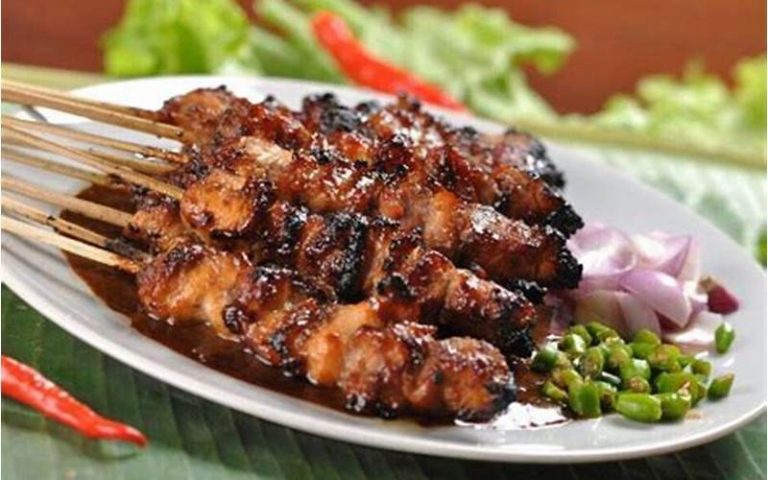 Harga Makanan di Raa Cha: Nikmati Kuliner Thailand yang Terjangkau