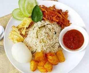 Nasi Daun Jeruk Tanpa Santan