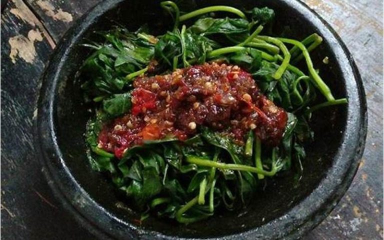 Resep Brambang Asem Daun Ubi Jalar