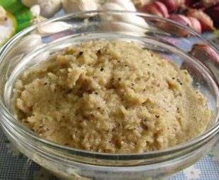 Haluskan Bawang Putih