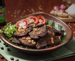 Keunikan Gepuk Daging Sapi Serundeng